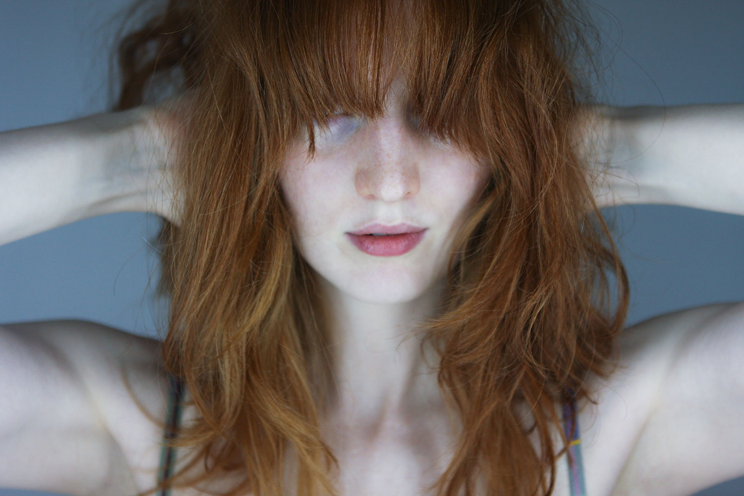 Рыжие лохматые волосы. Рыжая растрепанная девочка. Стрижки 2023 женские рыжие. Young redheads